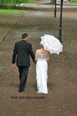 Romantic Wedding Couple/Wedding Parasol